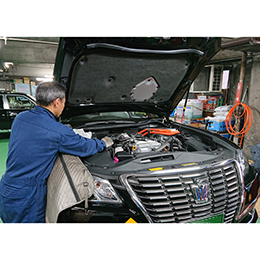 常駐の整備士がいますので、車のことで困ったことはすぐに相談できます。