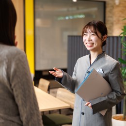 医療事務の中でも、医療への貢献を感じる場面が多い『医師事務』。未経験から挑戦できる数少ない場です！