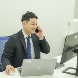 熊本を拠点に、支社や自社工場など10拠点を展開。ITと製造の両分野で、日本の産業を支えています。