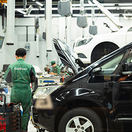 最新設備が多数導入された工場内。空調環境も整っており、身体を酷使することなく働けます。