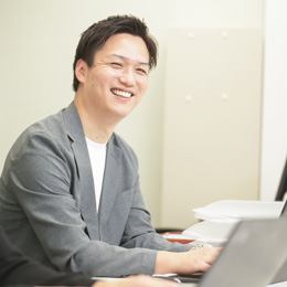 業務に合わせてスライドワークが可能！柔軟な働き方ができるため、仕事の効率も上がっているそうです。