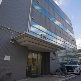 経験や学歴よりも人柄重視の採用です！手に職をつけ、安定したキャリアを築きませんか？