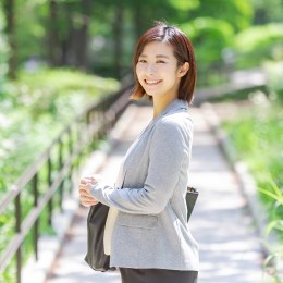 平均年収800万円という高い水準を実現！あなたの成果はインセンティブとして給与に反映します。