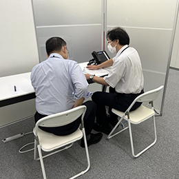 特許庁審査官と対話の前には、報告内容を指導者と事前確認。