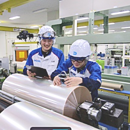 1人で作業を行うのではなく、チームでサポートして進めるので未経験でも安心です。