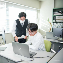 年休125日・残業月20h・有給平均取得日数17.2日など、働きやすい環境づくりを進めております！