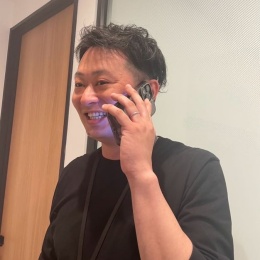 明るく、社員みんなに頼りされている山本社長。経営者を近くに感じながら働けるのも当社の魅力。