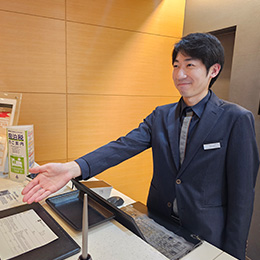 研修充実！未経験から、東急グループならではの接客スキルを身に付けられます。