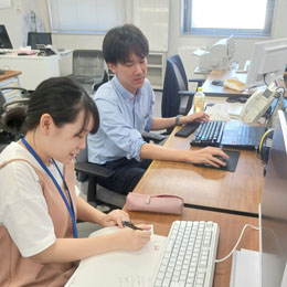 エンジニアが幅広い知識やスキルを身につけられるよう
環境を整えています！一緒に成長しましょう！