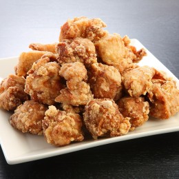 扱う鶏肉はいずれも日本各地の生産者から直接仕入れたもの！新鮮でおいしい地鶏や銘柄鶏を扱っています。