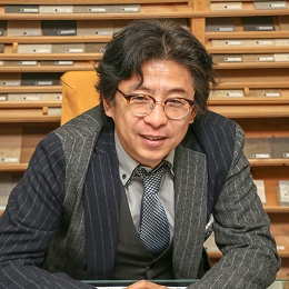 仲間と楽しく仕事をすることがモットー。そこから楽しいデザインが生まれます（代表取締役／宮田）