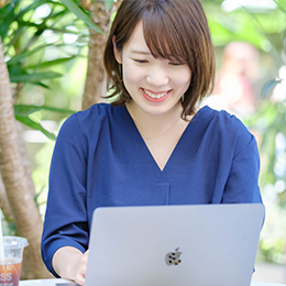 リモートワークなので出社の必要はありません!自宅からバリバリと仕事をできるのが魅力です!