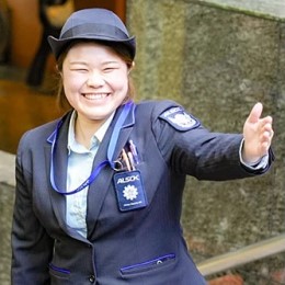 受付やインフォメーションも担当します◎お困りのお客様の案内や、常連さんとの他愛無い話をしたりもします