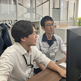デスクワークがメイン！社内システムの使い方からしっかりレクチャーします。
