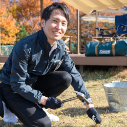 キャンピング施設のスタッフも募集しています！お客さまに最高のアウトドア体験を提供するお仕事です。