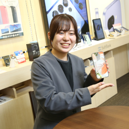 入社後は言葉遣いなどのマナーから、各種料金プランなどの専門知識まで、基礎からじっくり学べます！