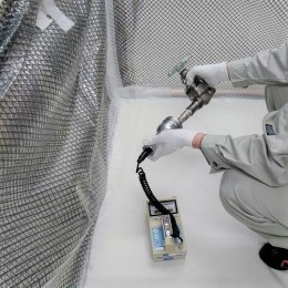 このような測定器を使って、測定を行っていただきます。