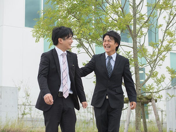 昇格後に部下にお客様を引き継いでも、上司としての関係性が続くため10年・20年のお付き合いになることも。信頼されている実感を得られます。