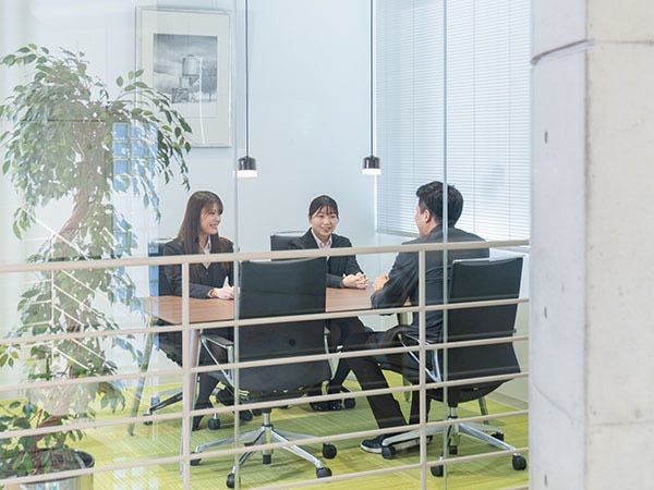 最終面談は配属予定先の社員との座談会のような時間を考えています。お互いのことを知るために、ぜひざっくばらんにお話ししましょう。