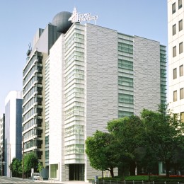 本町駅徒歩1分の本社オフィス。周辺には飲食店やコンビニも多く、通勤も便利な立地です！