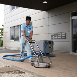 転勤はないため、この先千葉県に生活の基盤を置いて、長期的な視野でキャリアを築けます。