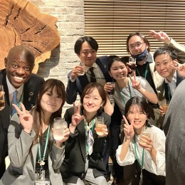 部署や拠点の垣根を越えて、コミュニケーションが活発な社風です。