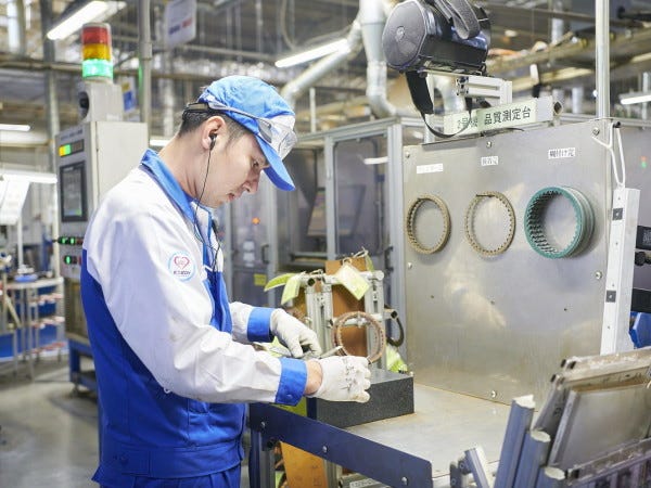 簡単な仕事から始めるので、製造業未経験でも大丈夫です
