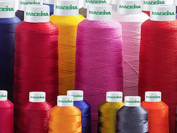 刺繍糸の販売を行う部署です