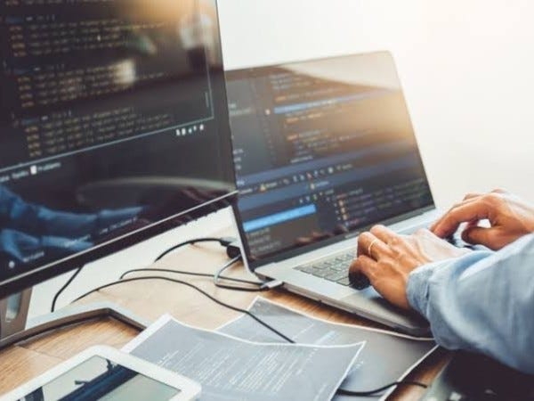 成長支援のため、研修プログラムが組まれており未経験の方もスムーズに仕事が身に付きます。