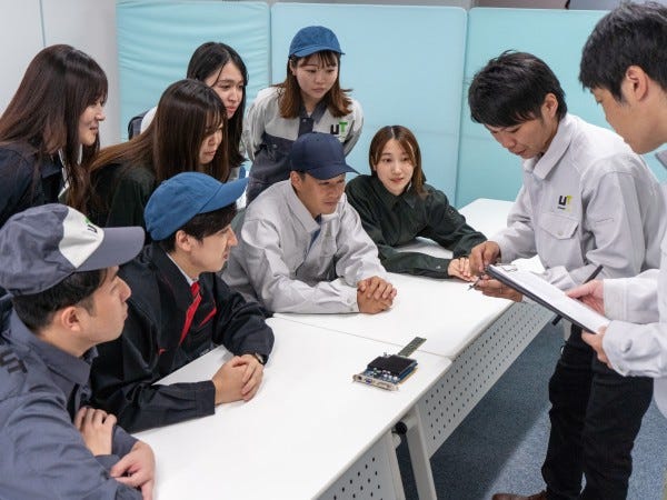 社宅制度や引っ越しの補助、各種手当など、働く上での不要な不安がなくなるように会社として制度を整えています。