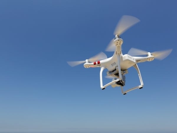 【空から世界を捉え、感動を創造する。】ドローン製造スタッフ