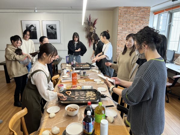 素敵なオフィスで焼肉等、交流を深める機会も沢山あります！