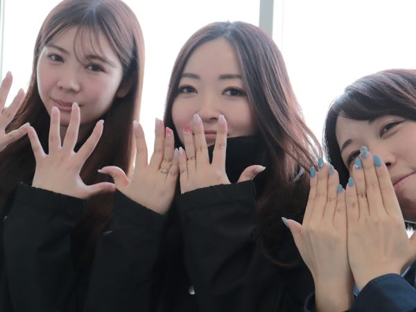 前職よりも休日が増えて、プライベートで遠出をする機会も増えた！という先輩も。休日が増えるだけでなく、収入も増えている方も多いですよ。