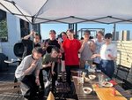 弊社メンバーです。困ったことがあれば何でも相談してください。