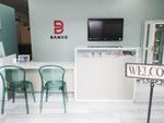 店頭は買取専門ブース。あなたがWebで集客したお客様がこの入口から訪れます。結果がリアルでも見れる、成長とやりがいの大きな仕事です。