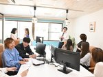 一緒に働くスタッフ達です♪フラットな職場環境で働きやすさ◎です！