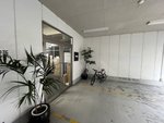 この入口を目指して、お越しください